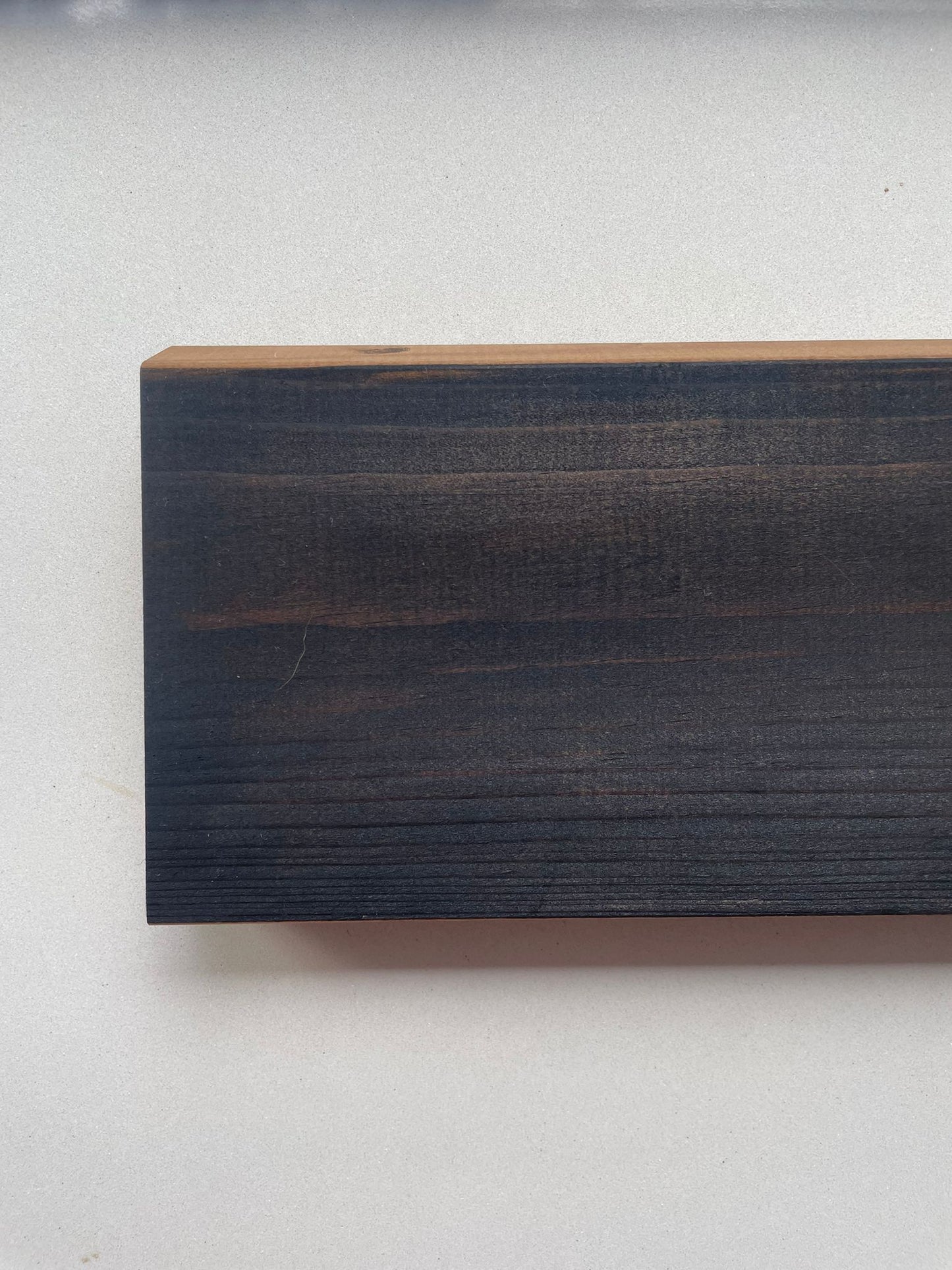 Exklusive Thermoholz Fassade – Schwarz, 19x68x3600 mm